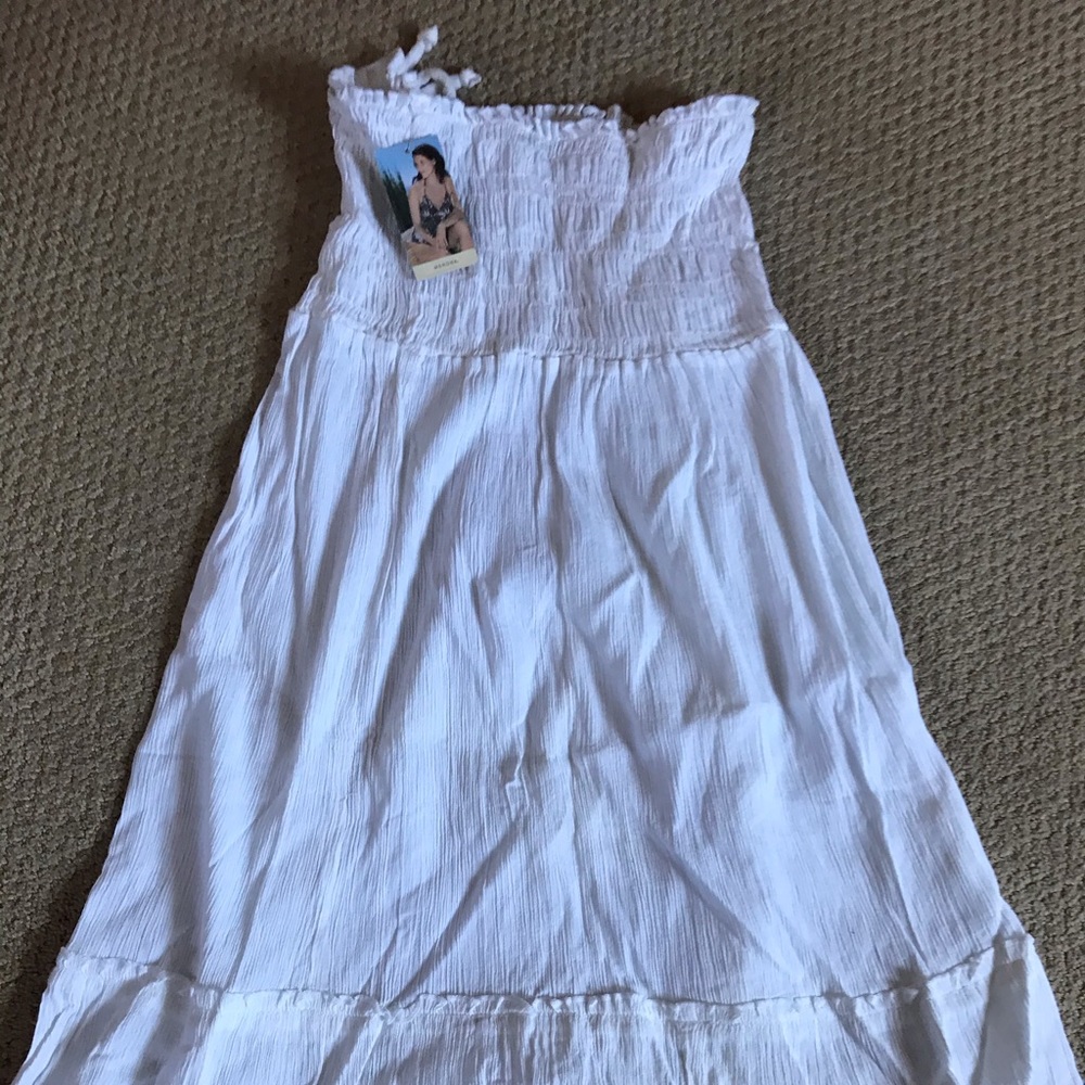 Woman’s white crepe cover up size L